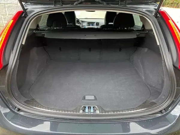 Volvo V60 2017 - 17900 EUR, 165010 km - AUTO.MOTO.pt - 165010km - foto 21 de 23