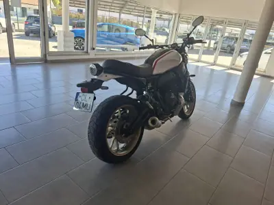 Yamaha XSR 700 2023 - 7750 EUR, 11500 km - foto 6 de 11