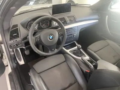 BMW 118 2010 - 9990 EUR, 257544 km - AUTO.MOTO.pt - 257544km - foto 7 de 22