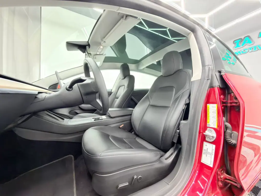 Tesla Model 3 2022 - 26999 EUR, 50900 km - AUTO.MOTO.pt - 50900km - foto 21 de 21