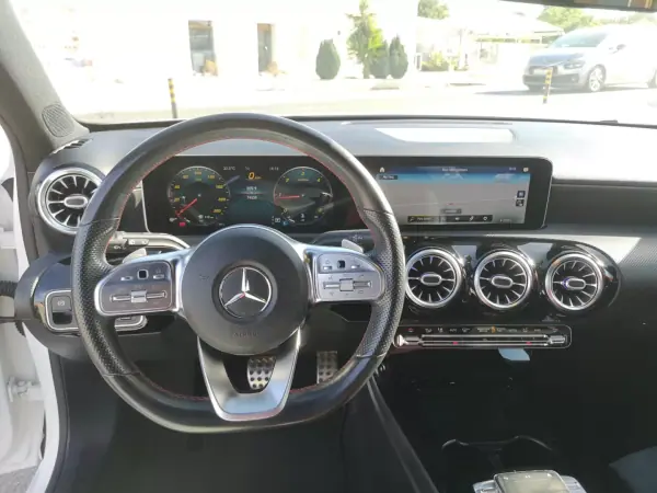 Mercedes-Benz A 180 2019 - 24950 EUR, 74530 km - AUTO.MOTO.pt - 74530km - foto 6 de 10