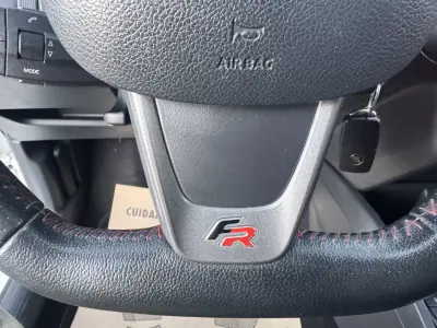 SEAT Ibiza 2014 - 11500 EUR, 93000 km - AUTO.MOTO.pt - 93000km - foto 33 de 41