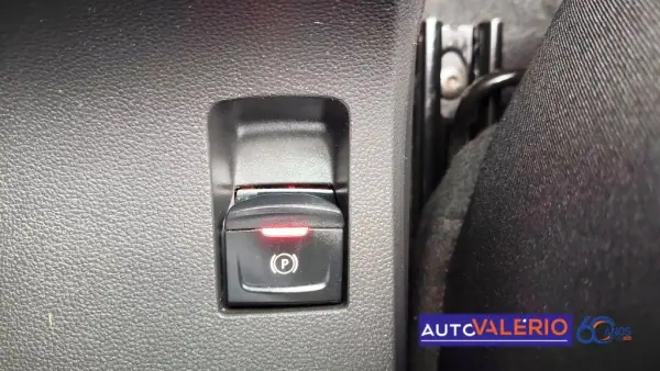 Dacia Sandero 2023 - 14950 EUR, 69650 km - 69650km - foto 25 de 32