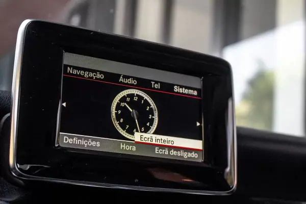 Mercedes-Benz CLA 200 2014 - 16450 EUR, 260032 km - AUTO.MOTO.pt - 260032km - foto 31 de 31