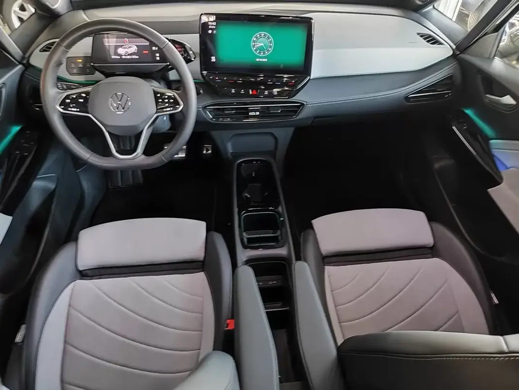 Volkswagen ID.3 2024 - 32750 EUR, 4000 km - AUTO.MOTO.pt - 4000km - foto 35 de 36