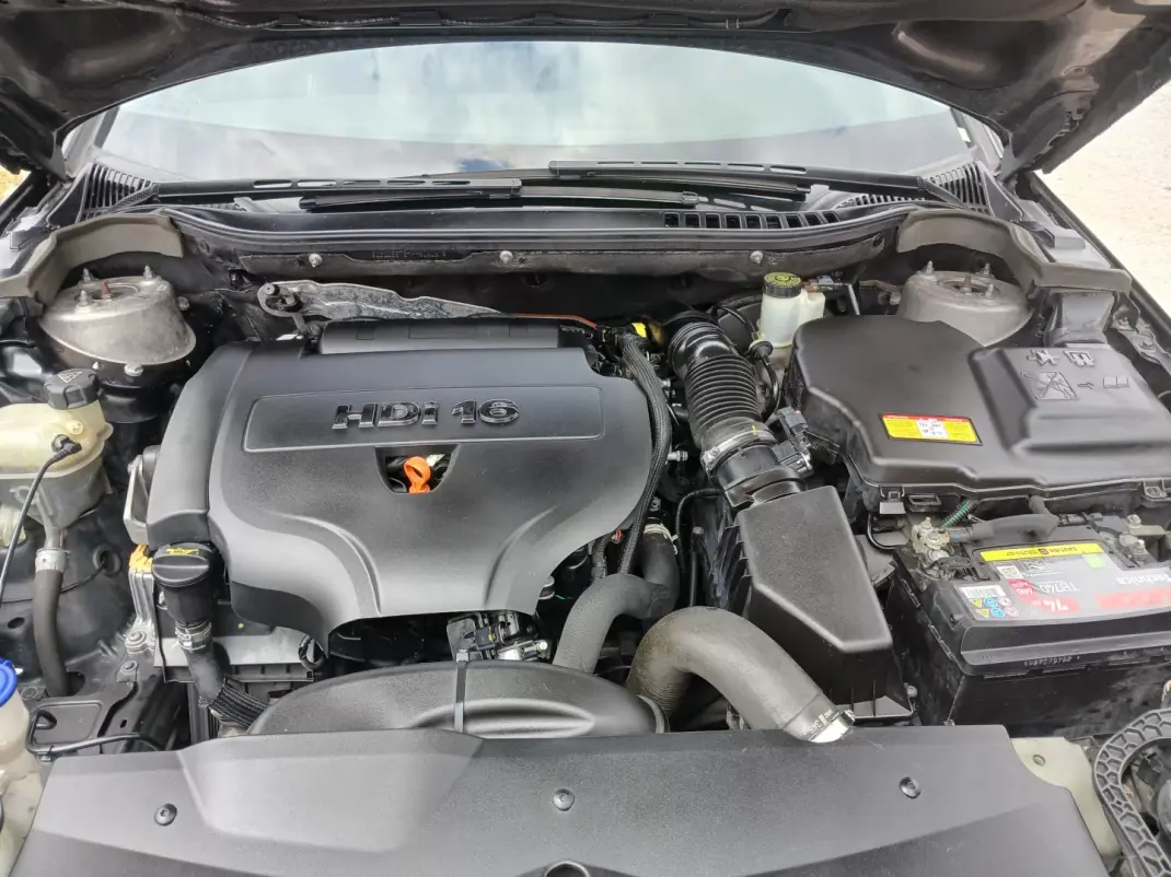 Citroën C5 2011 - 8750 EUR, 138522 km - AUTO.MOTO.pt - 138522km - foto 26 de 27