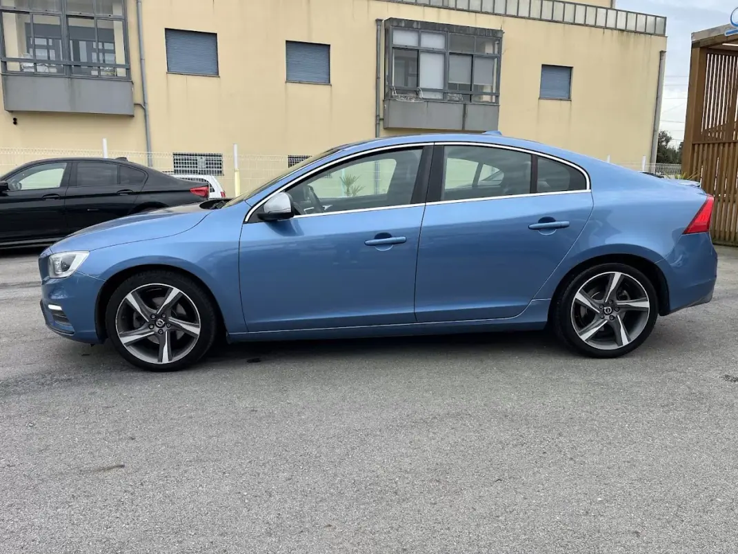 Volvo S60 2015 - 11950 EUR, 225000 km - AUTO.MOTO.pt - 225000km - foto 8 de 53