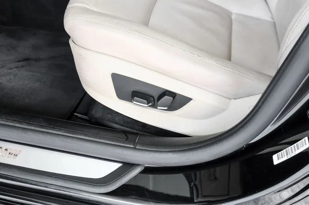 BMW 730 2011 - 25000 EUR, 172477 km - AUTO.MOTO.pt - 172477km - foto 25 de 26