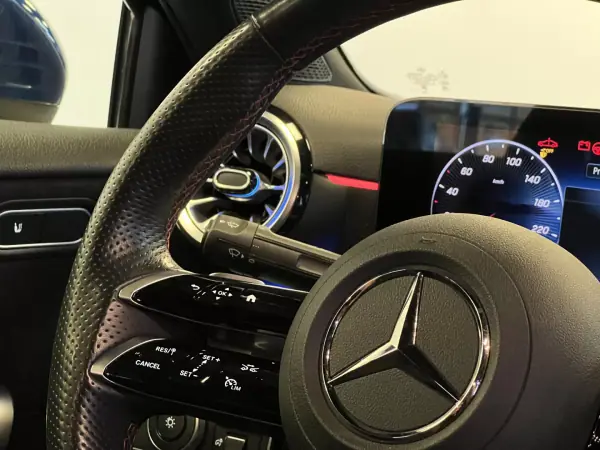 Mercedes-Benz A 250e Limousine 2023 - 34990 EUR, 25000 km - AUTO.MOTO.pt - 25000km - foto 16 de 53