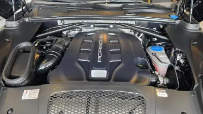 Porsche Macan 2014 - 33900 EUR, 211992 km - AUTO.MOTO.pt - 211992km - foto 25 de 58