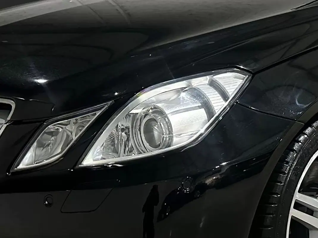 Mercedes-Benz E 250 2011 - 13800 EUR, 336000 km - AUTO.MOTO.pt - 336000km - foto 5 de 19