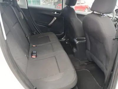 Peugeot 2008 2016 - 8650 EUR, 88623 km - AUTO.MOTO.pt - 88623km - foto 19 de 25