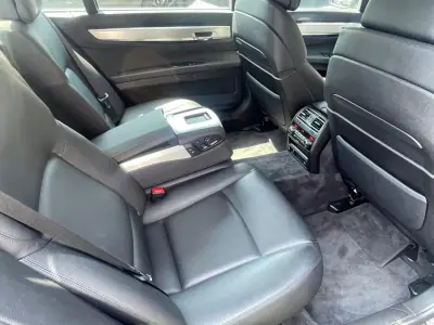 BMW 750 2010 - 33000 EUR, 73000 km - AUTO.MOTO.pt - 73000km - foto 13 de 18