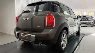 MINI Countryman 2010 - 10980 EUR, 187041 km - AUTO.MOTO.pt - 187041km - foto 10 de 28
