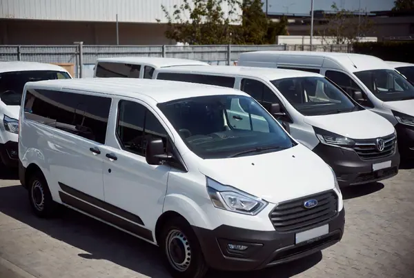 Complete Guide to Vans in Portugal 2026: Category B Licence, Campervan Conversion and the Best Commercial Options