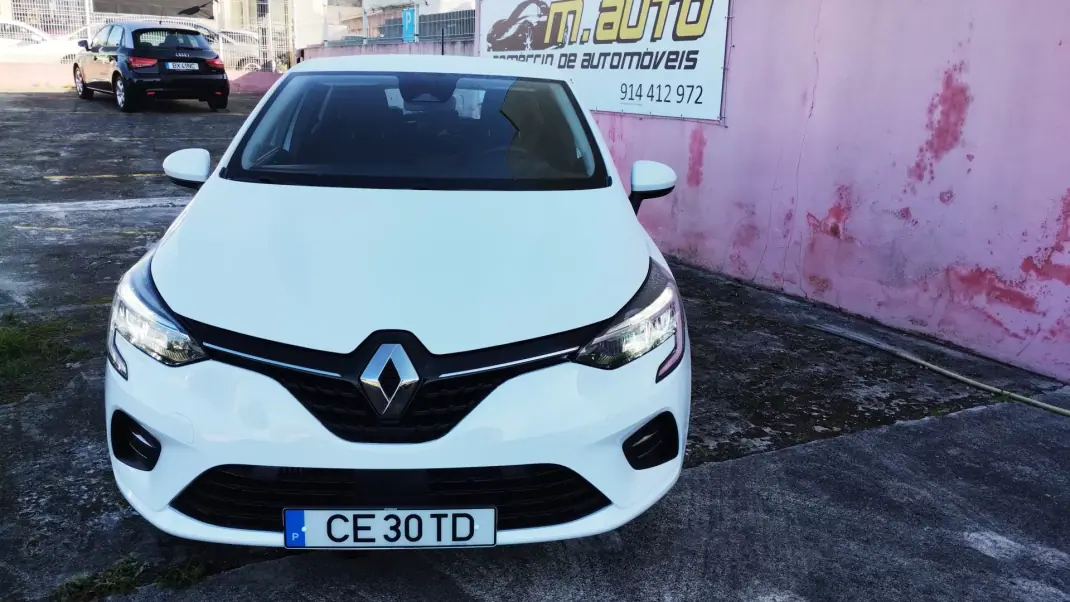 Renault Clio 2021 - 13999 EUR, 63000 km - AUTO.MOTO.pt - 63000km - foto 1 de 38