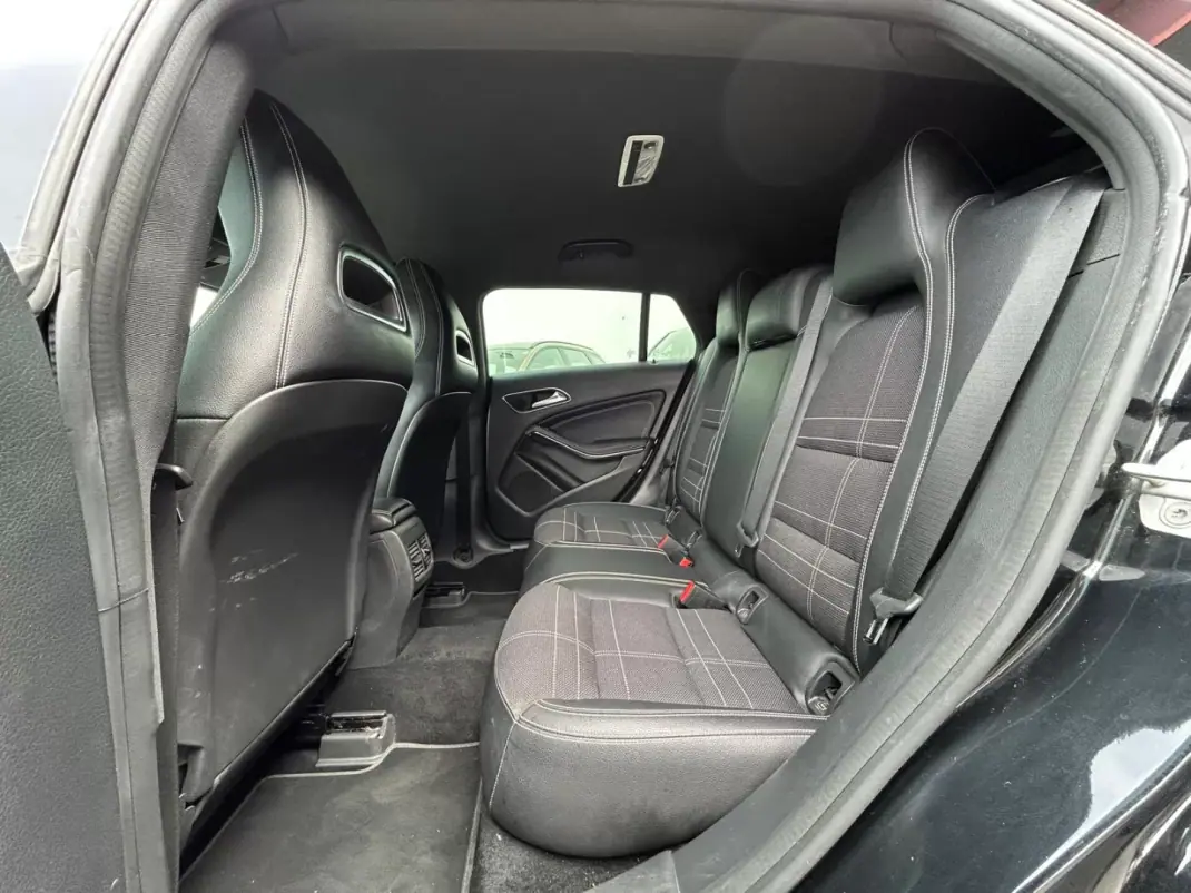 Mercedes-Benz CLA 200 2015 - 15500 EUR, 273015 km - 273015km - foto 18 de 22