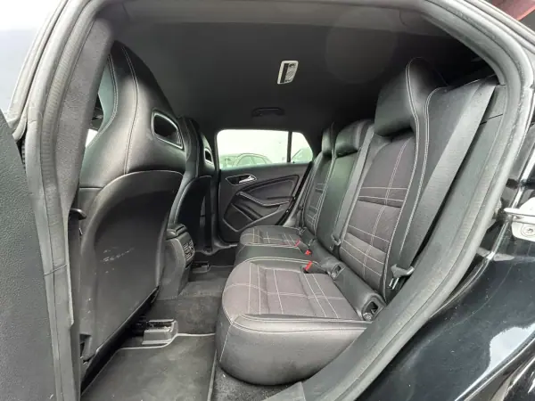 Mercedes-Benz CLA 200 2015 - 15500 EUR, 273015 km - 273015km - foto 18 de 22
