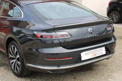 Volkswagen Arteon 2021 - 25990 EUR, 155000 km - AUTO.MOTO.pt - 155000km - foto 14 de 35