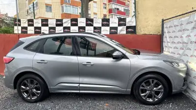 Ford Kuga 2022 - 17900 EUR, 76500 km - AUTO.MOTO.pt - 76500km - foto 7 de 12