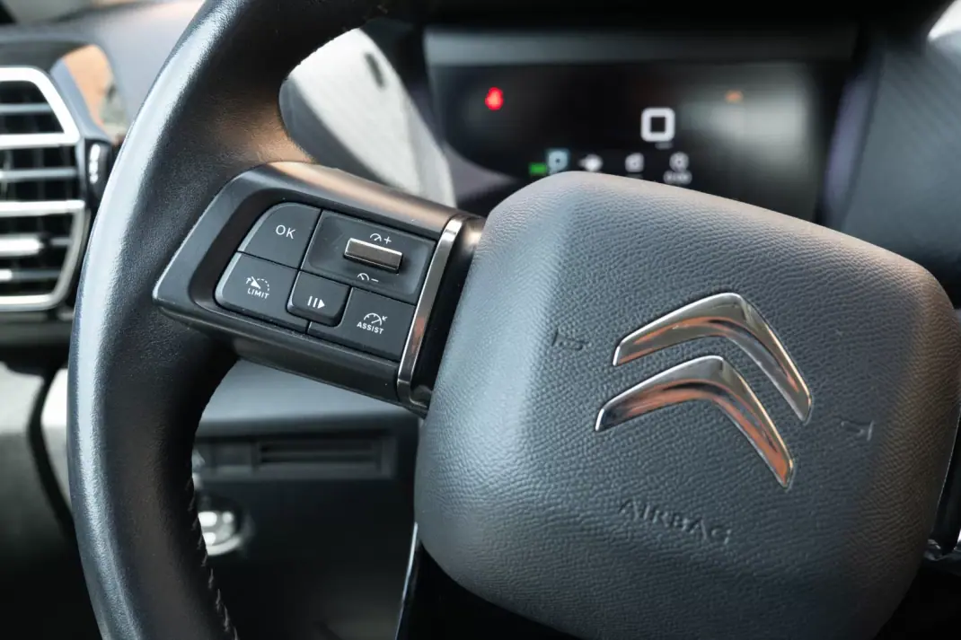 Citroën C4 2022 - 19450 EUR, 80400 km - AUTO.MOTO.pt - 80400km - foto 8 de 19