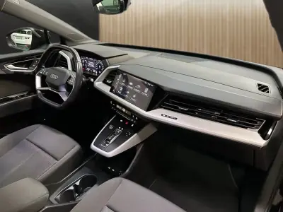Audi Q4 e-tron 2022 - 36800 EUR, 56000 km - AUTO.MOTO.pt - 56000km - foto 8 de 20