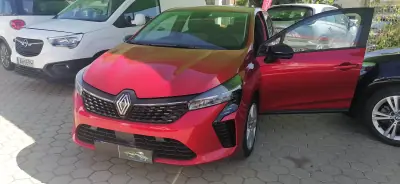 Renault Clio 2024 - 48085km