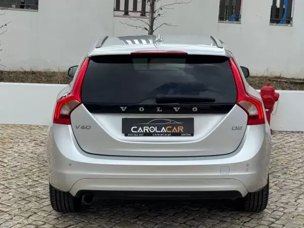 Volvo V60 2014 - 12950 EUR, 130000 km - 130000km - foto 6 de 27