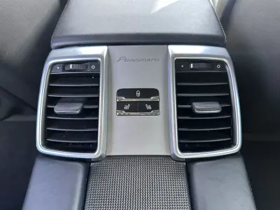 Porsche Panamera 2015 - 35000 EUR, 159000 km - AUTO.MOTO.pt - 159000km - foto 54 de 67