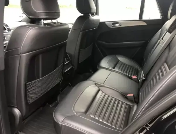 Mercedes-Benz GLE 400 2018 - 56999 EUR, 144000 km - AUTO.MOTO.pt - 144000km - foto 4 de 7