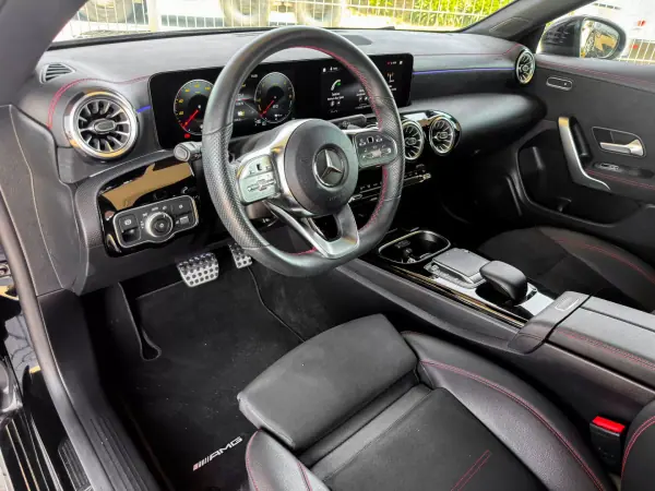 Mercedes-Benz CLA 250 2021 - 27990 EUR, 93979 km - AUTO.MOTO.pt - 93979km - foto 11 de 25