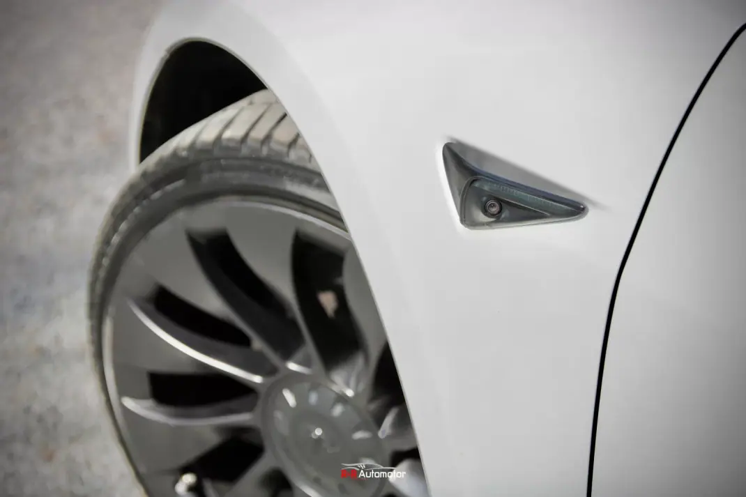 Tesla Model 3 2021 - 32400 EUR, 70000 km - AUTO.MOTO.pt - 70000km - foto 6 de 39