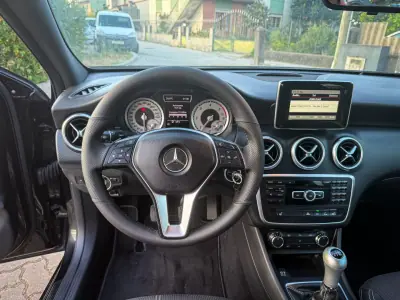 Mercedes-Benz A 180 2013 - 11500 EUR, 284000 km - AUTO.MOTO.pt - 284000km - foto 6 de 12
