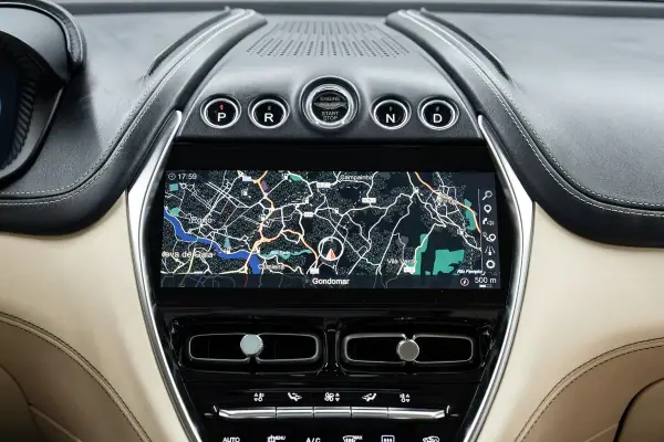 Aston Martin DBX 2020 - 149950 EUR, 55000 km - AUTO.MOTO.pt - 55000km - foto 36 de 53