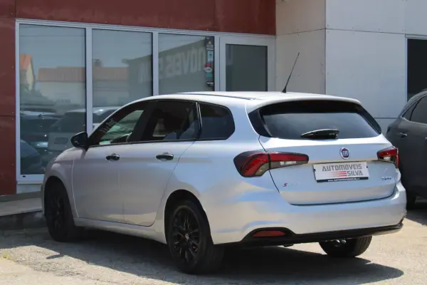 Fiat Tipo Station Wagon 2021 - 9990 EUR, 192500 km - AUTO.MOTO.pt - 192500km - foto 14 de 25