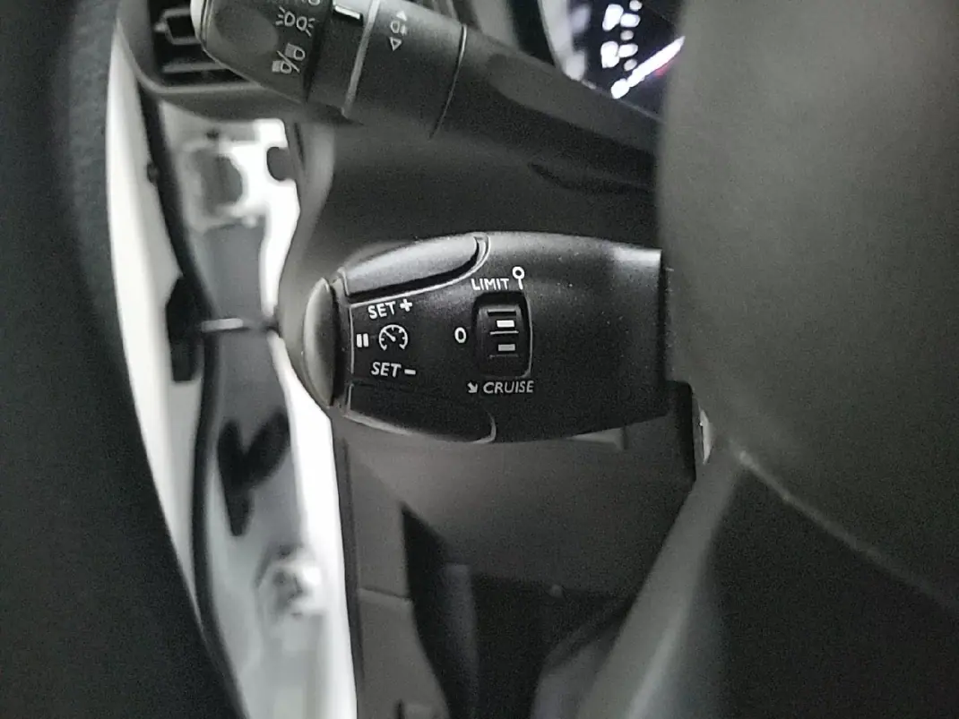 Citroën Berlingo 1.6 HDI Control 2019 - 11400 EUR, 82669 km - AUTO.MOTO.pt - 82669km - foto 13 de 21