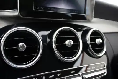 Mercedes-Benz C 220 2017 - 22750 EUR, 192000 km - AUTO.MOTO.pt - 192000km - foto 35 de 40