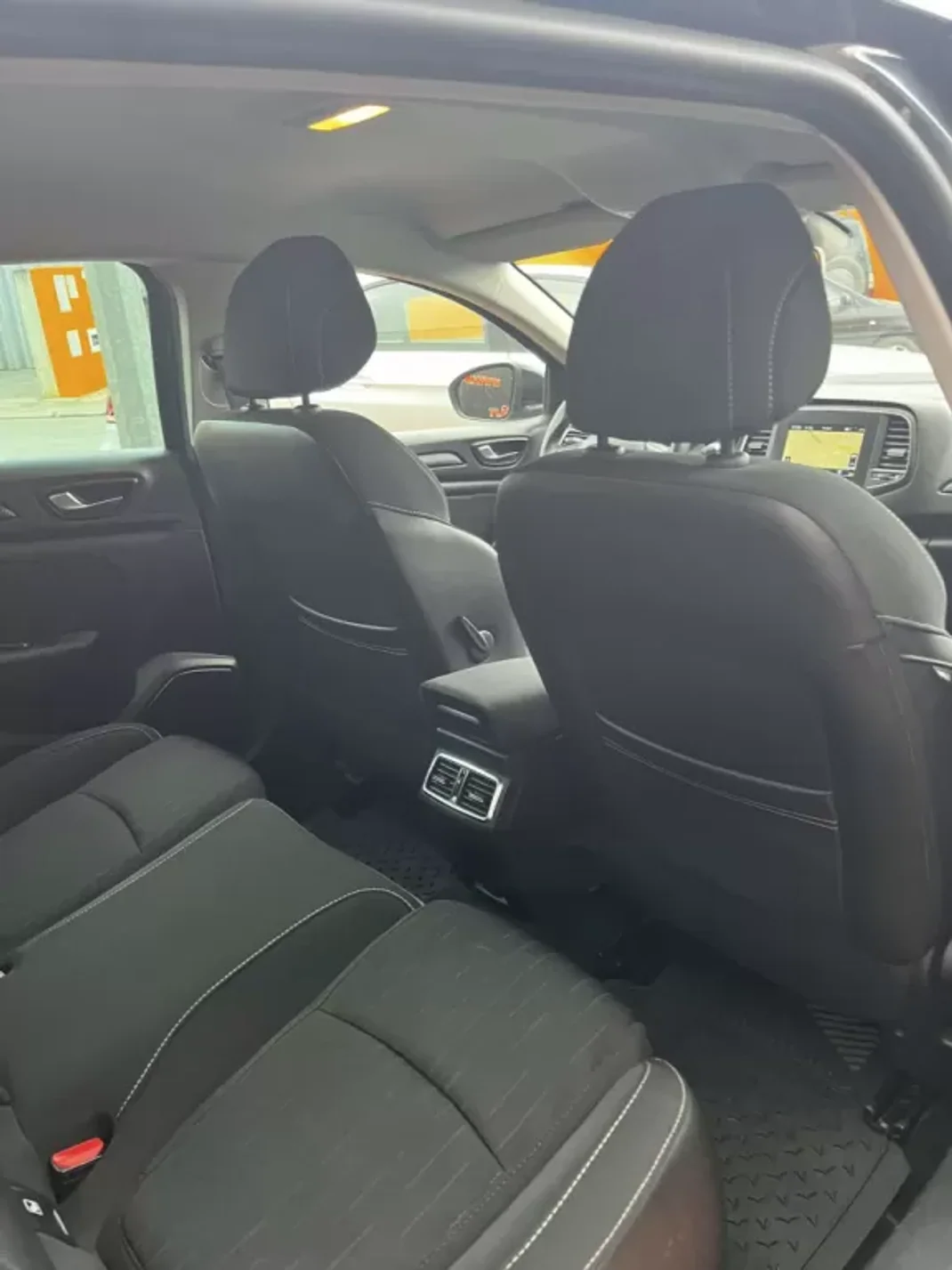 Renault Mégane Sport Tourer 2020 - 15900 EUR, 152047 km - 152047km - foto 18 de 19