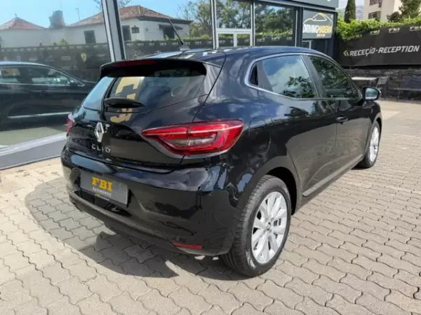 Renault Clio 2022 - 15500 EUR, 77463 km - AUTO.MOTO.pt - 77463km - foto 8 de 11