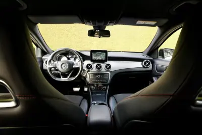 Mercedes-Benz GLA 180 2016 - 22500 EUR, 148000 km - AUTO.MOTO.pt - 148000km - foto 31 de 32