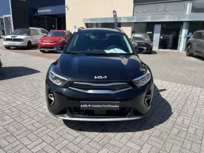 Kia Stonic 2025 - 21500 EUR, 100 km - AUTO.MOTO.pt - 100km - foto 2 de 23
