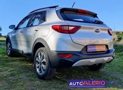 Kia Stonic 2021 - 14950 EUR, 58240 km - AUTO.MOTO.pt - 58240km - foto 4 de 29