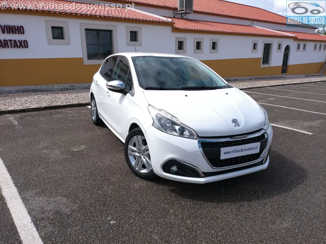 Peugeot 208 2019 - 12250 EUR, 136000 km - AUTO.MOTO.pt - 136000km - foto 23 de 23