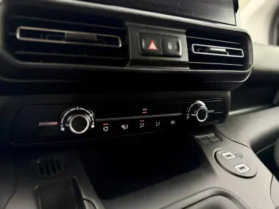 Peugeot 2024 - 18950 EUR, 82000 km - AUTO.MOTO.pt - 82000km - foto 20 de 24