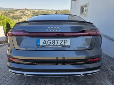 Audi e-tron 2021 - 32900 EUR, 120000 km - 120000km - foto 30 de 51