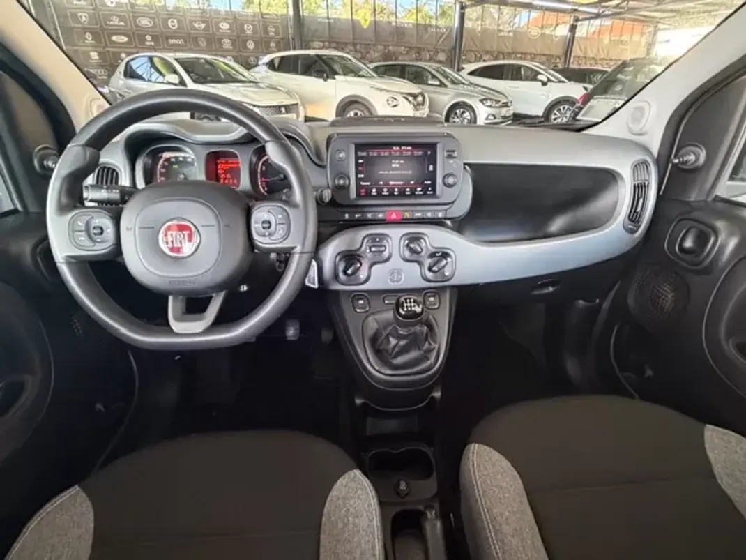 Fiat Panda 2022 - 9900 EUR, 93700 km - AUTO.MOTO.pt - 93700km - foto 10 de 12