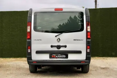 Renault 2019 - 16990 EUR, 188000 km - AUTO.MOTO.pt - 188000km - foto 5 de 21