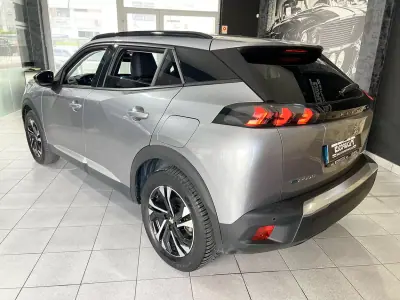 Peugeot e-2008 2022 - 21600 EUR, 30171 km - AUTO.MOTO.pt - 30171km - foto 3 de 24