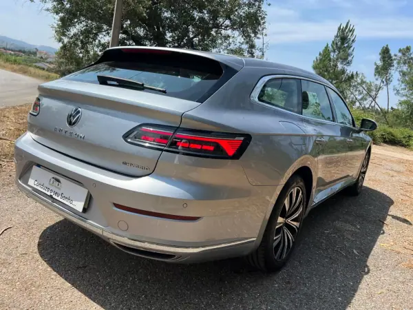 Volkswagen Arteon Shooting Brake 2021 - 27900 EUR, 89450 km - AUTO.MOTO.pt - 89450km - foto 20 de 43