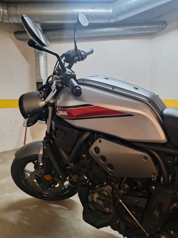 Yamaha XSR 700 2019 - 6250 EUR, 21000 km - AUTO.MOTO.pt - 21000km - foto 2 de 8
